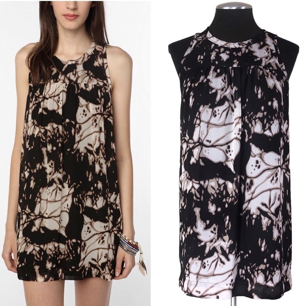 Abstract Print Sleeveless Dress​